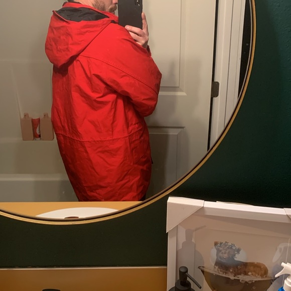 Eddie Bauer retro red rain coat! 🧥 - Picture 5 of 10